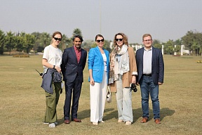 Spouse of the Russian Ambassador to India Diana Alipova met with Executive Producer of the film company "Pan-Altantic Studio" Ekaterina Filippova, the crew and actors of the Russian-Indian movie "Pearl" Spouse of the Russian Ambassador to India Diana Alipova met with Executive Producer of the film company "Pan-Altantic Studio" Ekaterina Filippova, the crew and actors of the Russian-Indian movie "Pearl"