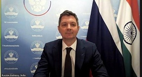 Дипломаты Посольства России в Индии приняли участие в круглом столе "Россия — Индия. Взаимодействие в сфере трудовой миграции" Дипломаты Посольства России в Индии приняли участие в круглом столе "Россия — Индия. Взаимодействие в сфере трудовой миграции"