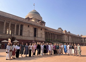 Representatives of the Women's Club of the Russian Embassy in India made a familiarization visit to the official residence of the President of India – Rashtrapati Bhavan Representatives of the Women's Club of the Russian Embassy in India made a familiarization visit to the official residence of the President of India – Rashtrapati Bhavan