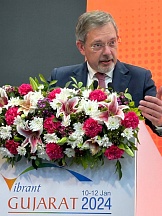 Russian Ambassador to India Denis Alipov addressed the country seminar at the X Vibrant Gujarat Global Summit Russian Ambassador to India Denis Alipov addressed the country seminar at the X Vibrant Gujarat Global Summit