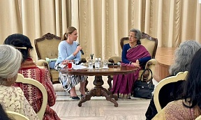 Spouse of the Russian Ambassador to India Mrs Diana Alipova held a literary evening for representatives of the Women's International Club Delhi and the External Affairs Spouses Association Spouse of the Russian Ambassador to India Mrs Diana Alipova held a literary evening for representatives of the Women's International Club Delhi and the External Affairs Spouses Association
