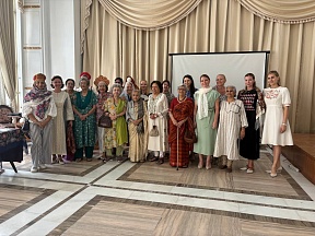 Russian Embassy in India hosted a meeting of the Women's International Club Delhi dedicated to traditional textile crafts of Russia Russian Embassy in India hosted a meeting of the Women's International Club Delhi dedicated to traditional textile crafts of Russia